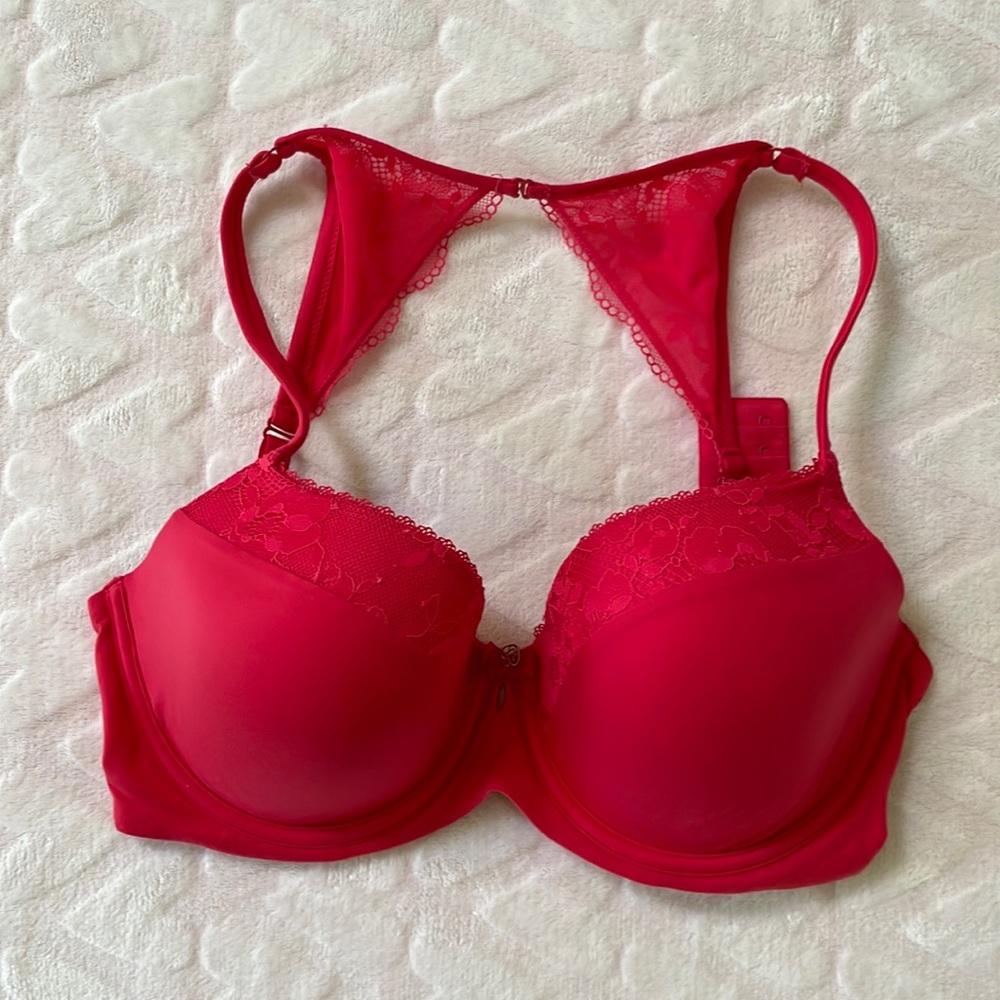 Victorias’ Secret Body by Victoria Bra 34DD Lined Demi Lace Clip Back